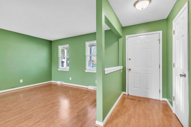 Photo - 3BR/2BA Cul-de-Sac Retreat Minutes from Downtown..Fenced Yard & Deck! $2100/mo rent