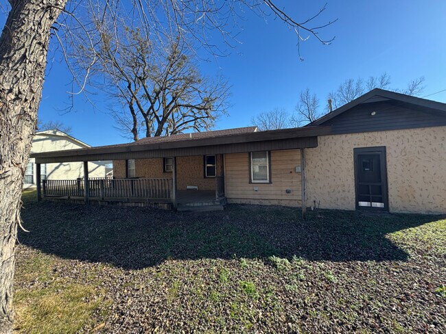 Photo - 1224 W Quarles St