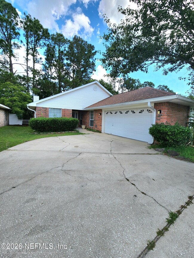 Building Photo - 7485 Cliff Cottage Dr