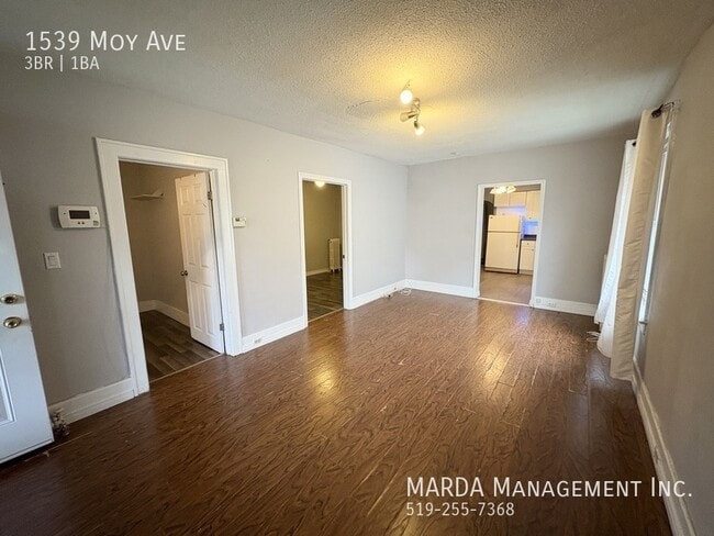 Photo - COZY 3 BED/ 1 BATH HOME IN WALKERVILLE - PLUS HYDRO, WATER & GAS!