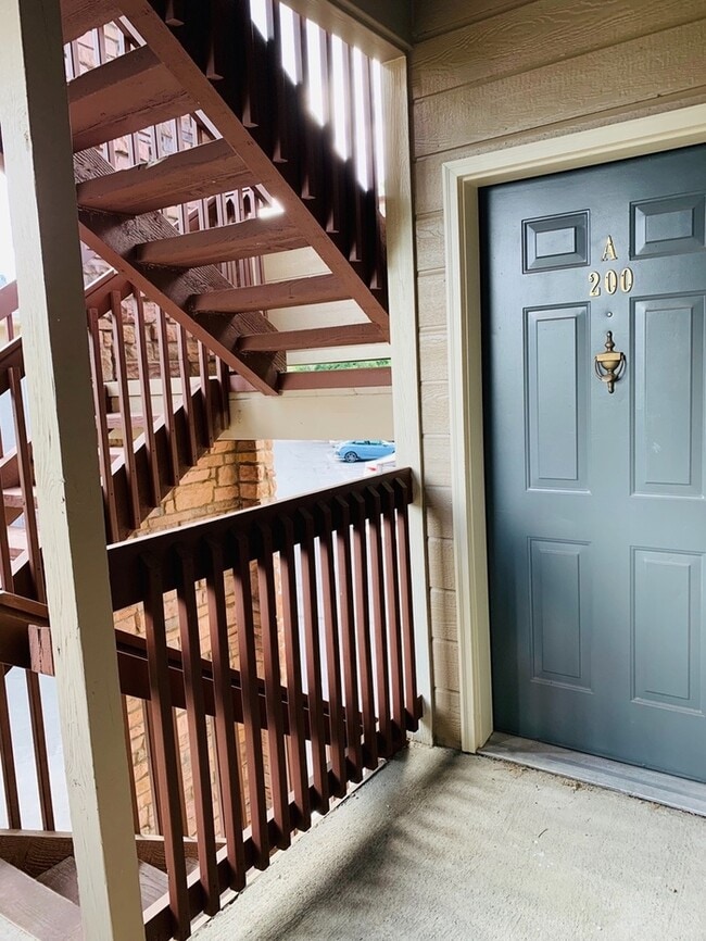 Photo - 1 Bed/1 Bath Condo - Great Location!