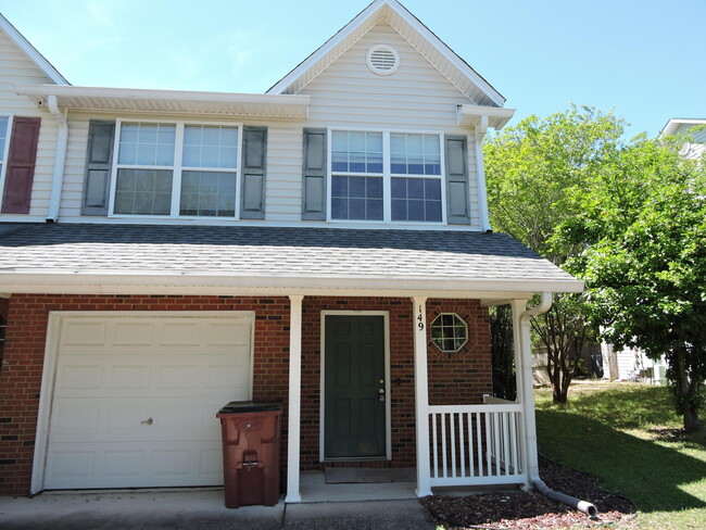 Building Photo - 149 Swaying Pine Ct