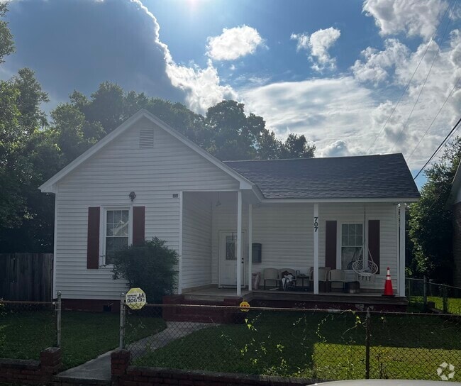 Building Photo - 707 Maryland St Rental