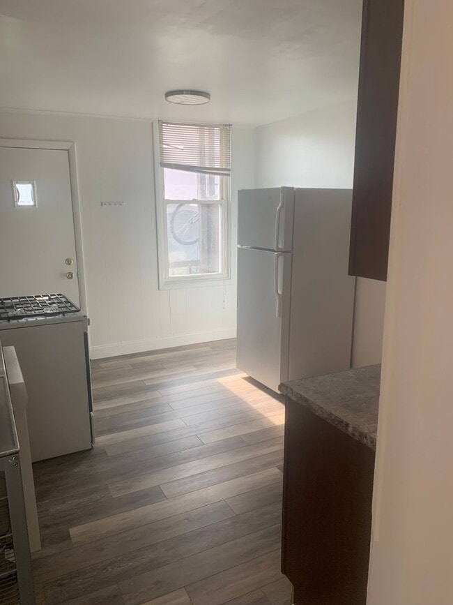 Photo - 4 bedroom house 2 bathrooms