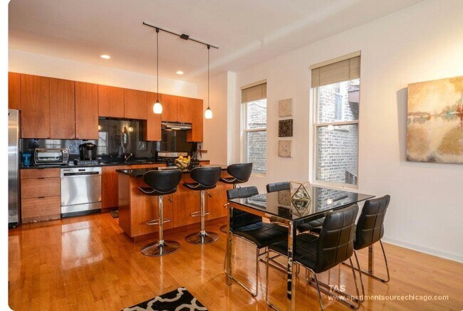 Photo - 1407 N Wicker Park Ave Unit 3