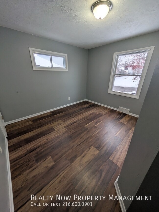 Photo - 15709 Northwood Ave