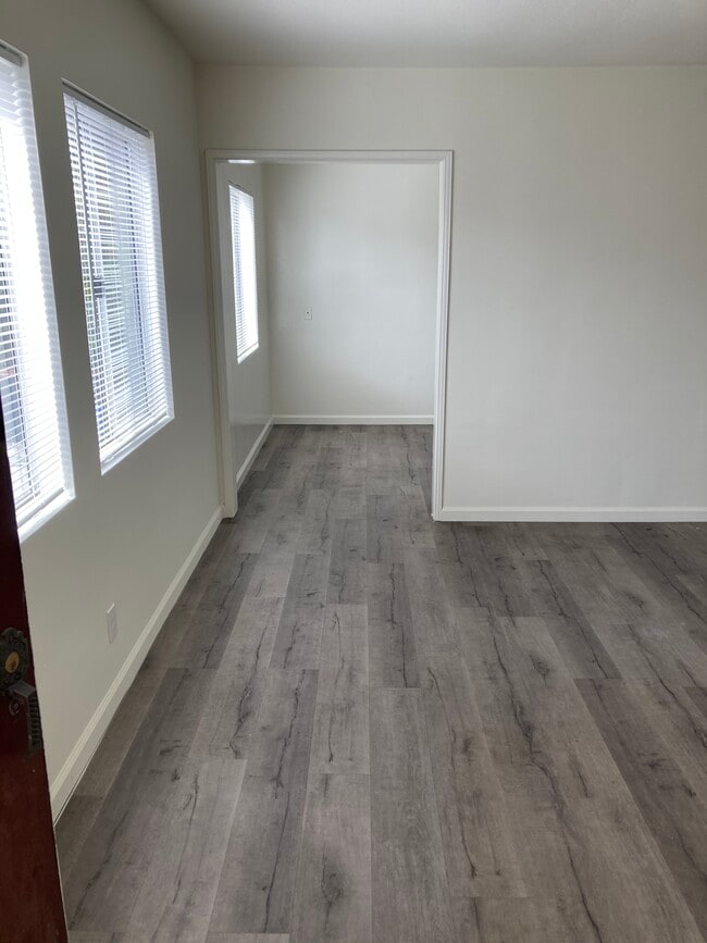Building Photo - 3735 S Sepulveda Blvd Unit 4
