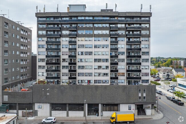 Photo - 33 Richmond St W