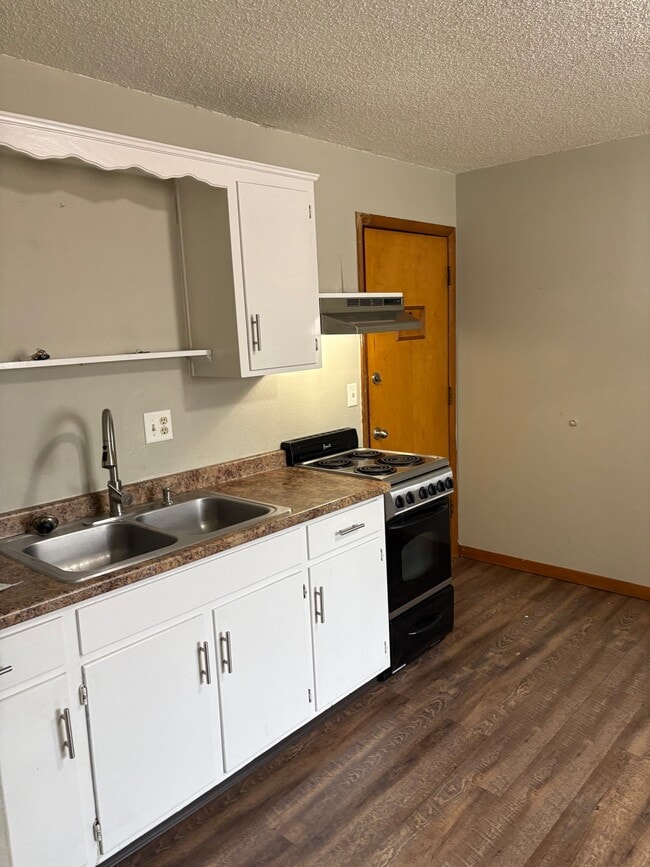 Photo - 1215 Sylvan St Unit 6