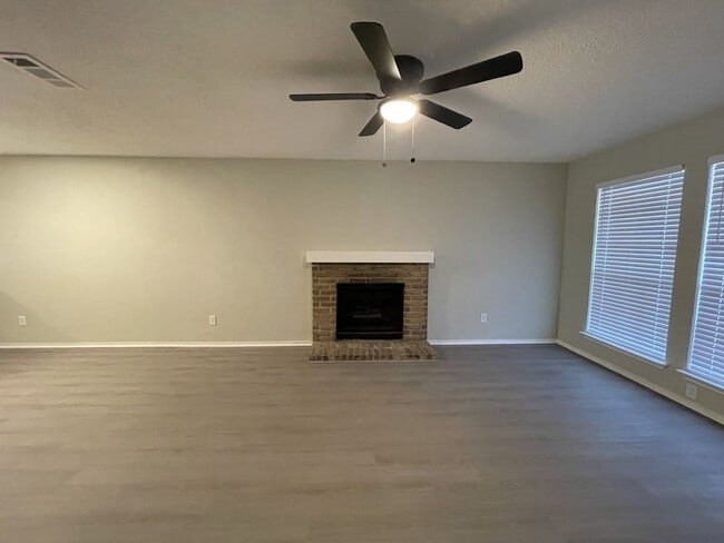 Photo - 2505 Indigo Ln