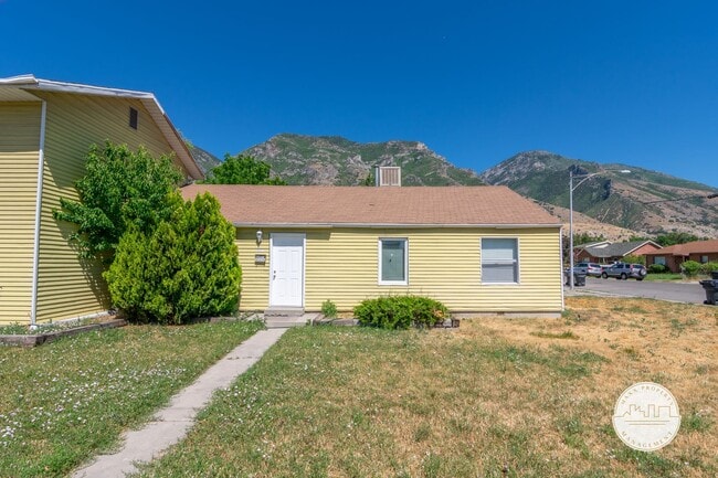 Beautiful 3 Bed 1 Bath Duplex in Provo! Co... - Beautiful 3 Bed 1 Bath Duplex in Provo! Co... Casa