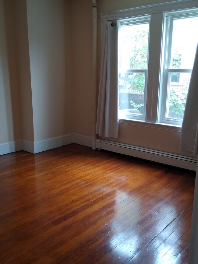 Photo - 1 Gold Star Pl Unit 1