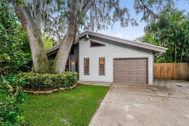 Building Photo - 2760 Hillsdale Ave