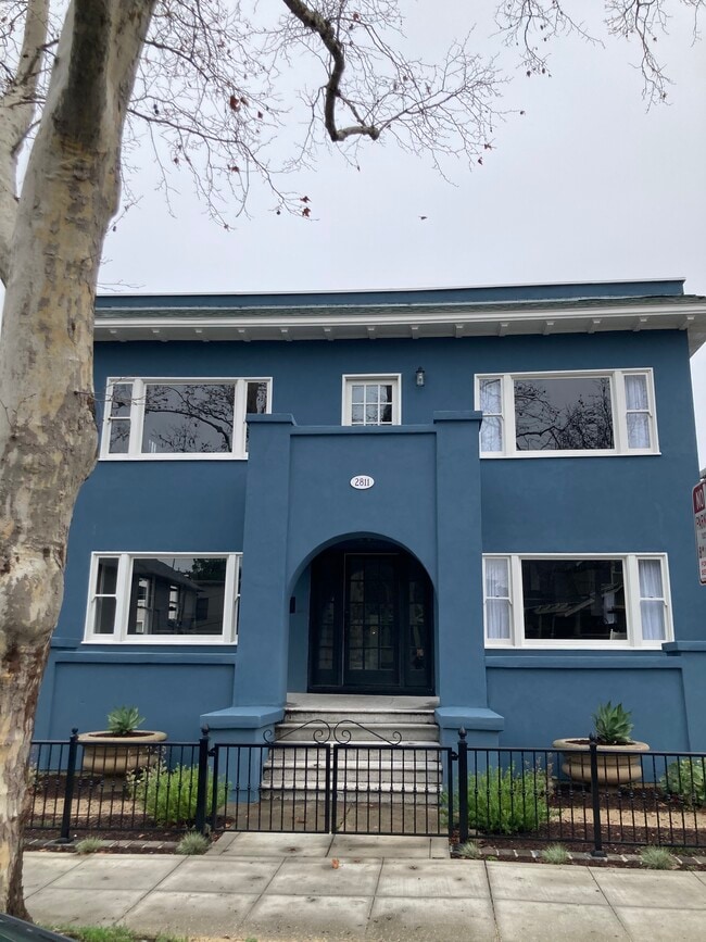 LOS PISOS EN P - 2811 P St Unidad 1