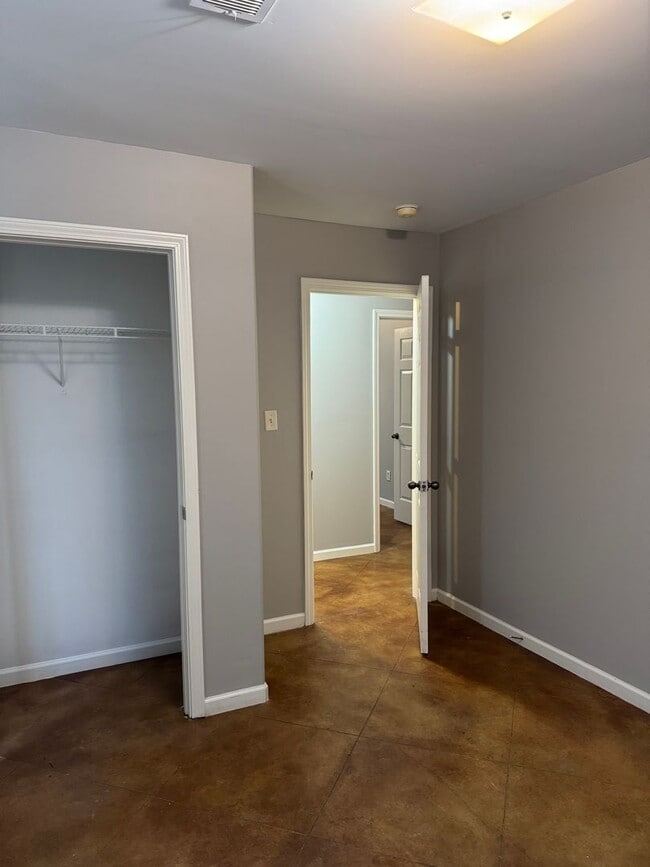 Photo - 411 Bruce St