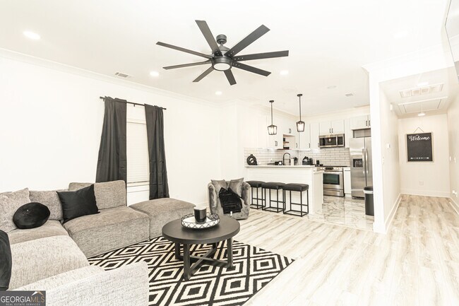 Photo - 330 Macon Ave