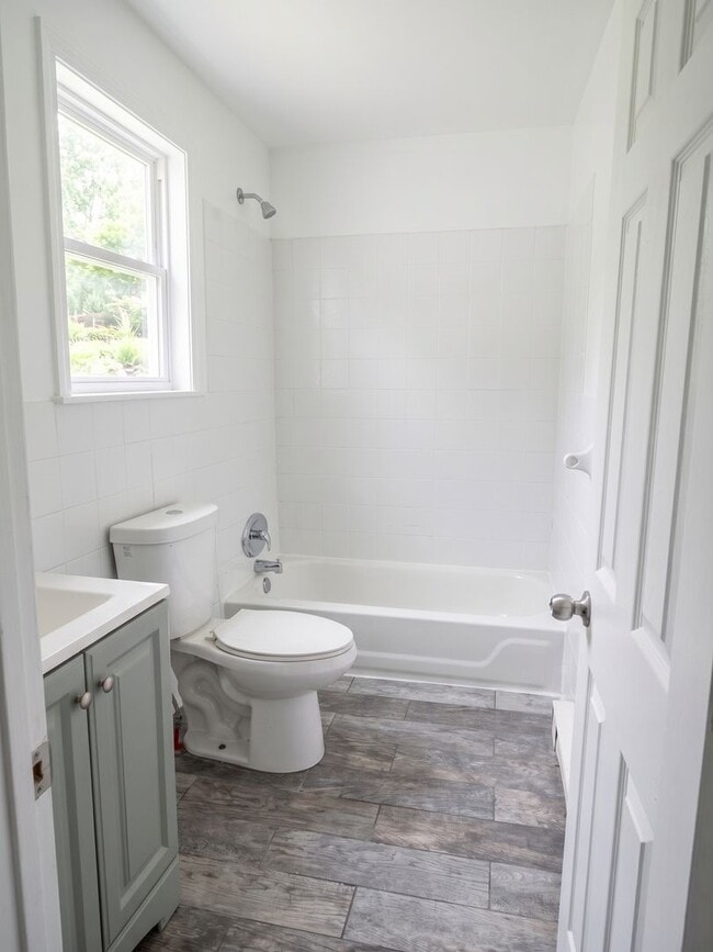 Photo - 2461 N 29th St