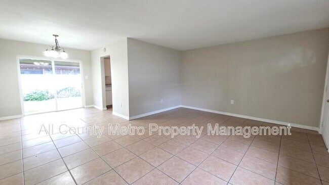 Photo - 14 E Wallace St