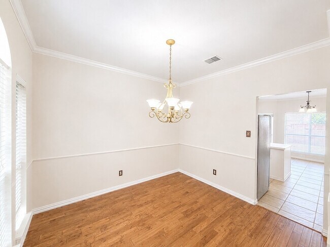 709 Ridgemont Dr