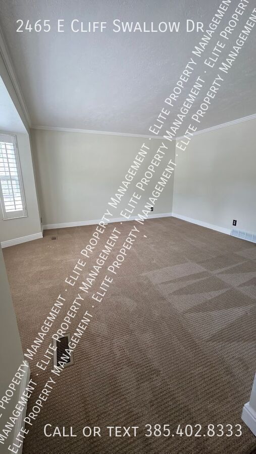 Photo - 2465 Cliff Swallow Dr