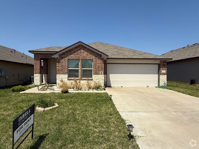 Building Photo - NEW IN MANAGEMENT - COMING SOON! Rental