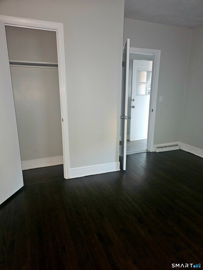 25 Baldwin St