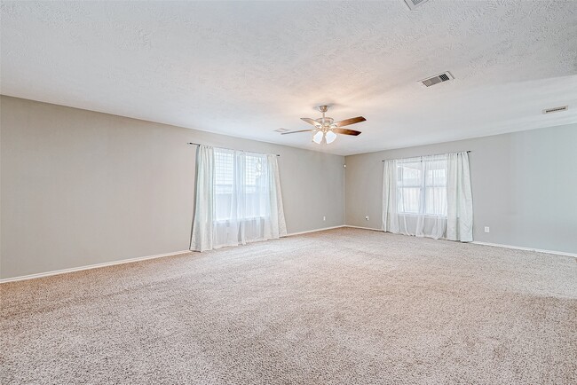 Photo - 1430 Natural Pine Trail