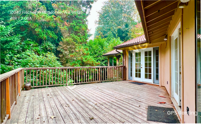 Photo - 10340 Fischer Pl NE