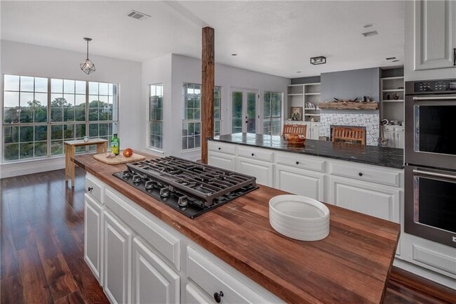 Photo - 1306 Arronimink Cir