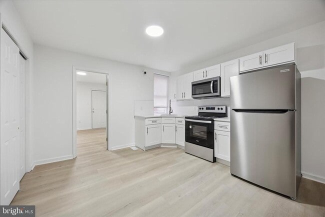 Photo - 227 Berkley St