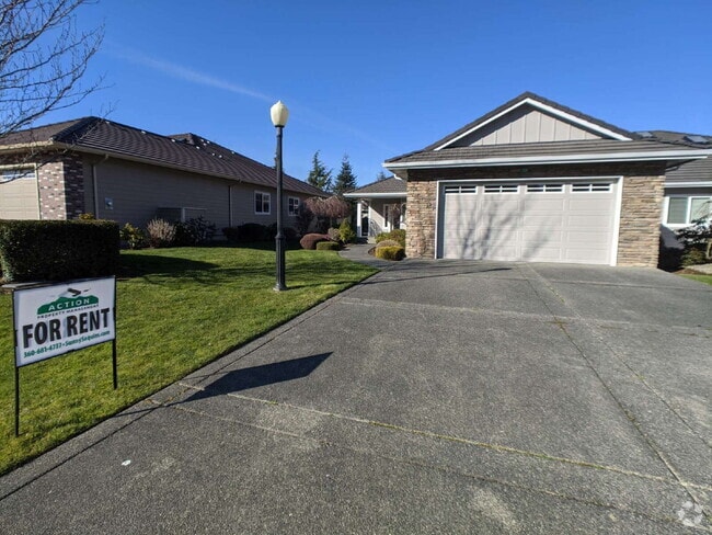 Building Photo - 2 bed plus office, 2 bathroom condo in Sun...