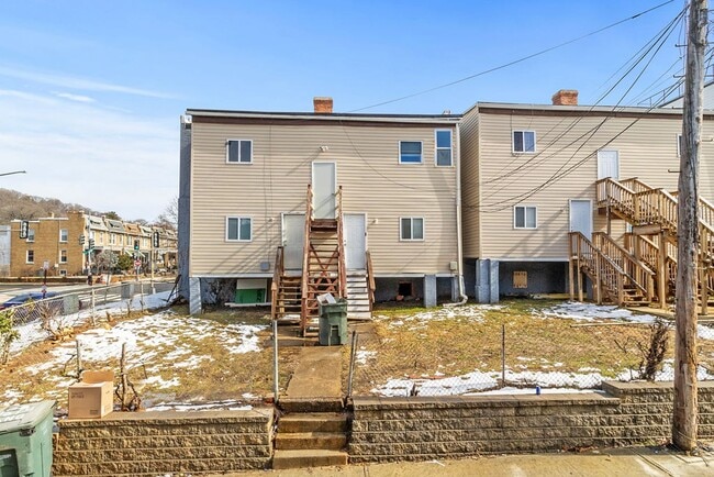 Photo - 1150 17th St NE Unidad 3