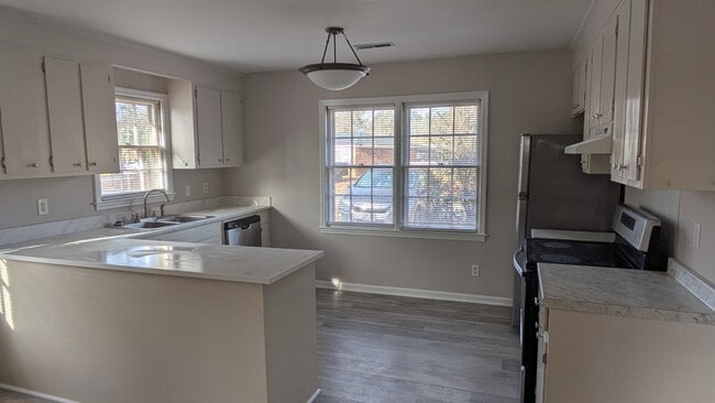 Photo - 203 Water Oak Dr