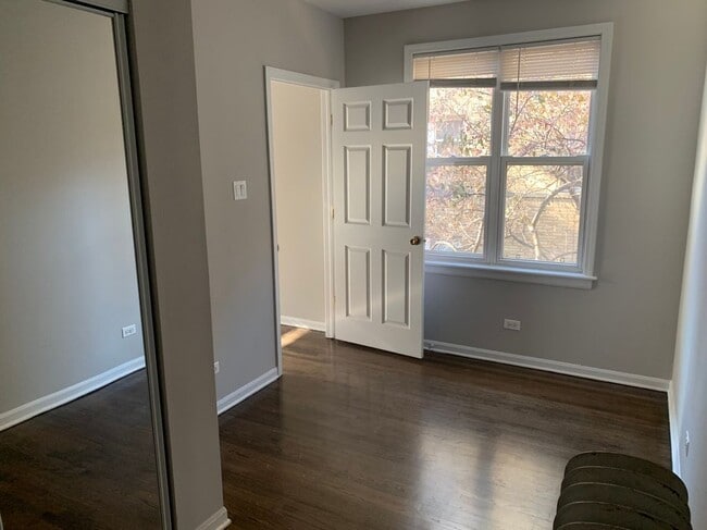 Photo - 910 W Dakin St Unit 301