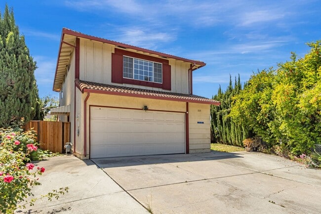 Spacious 4-Bedroom Home in Prime Milpitas - Spacious 4-Bedroom Home in Prime Milpitas