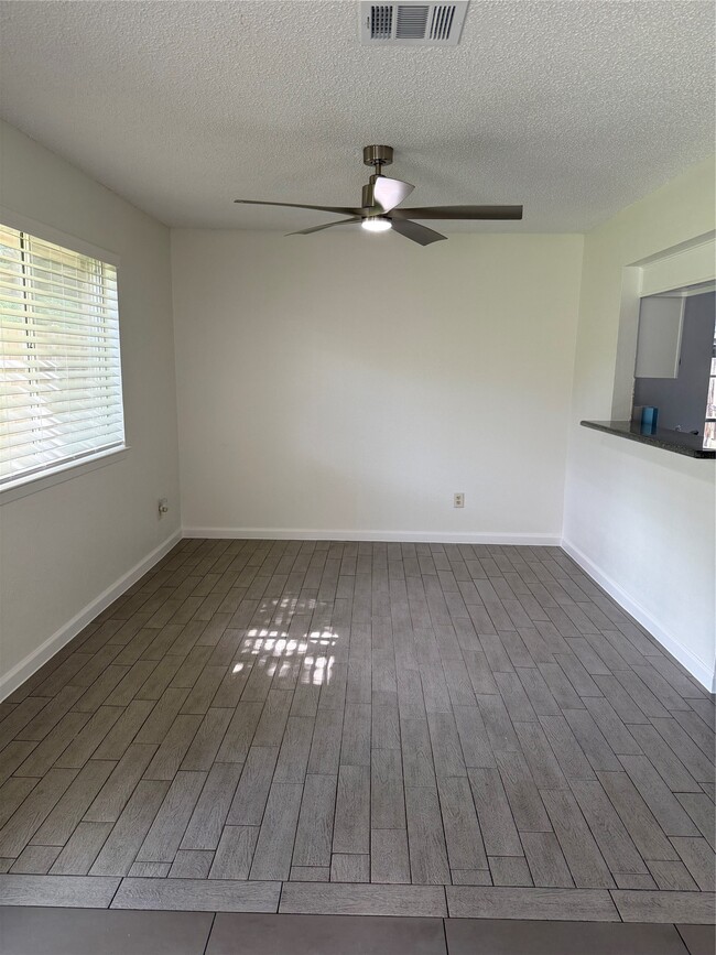 Photo - 262 Coppersmith Dr