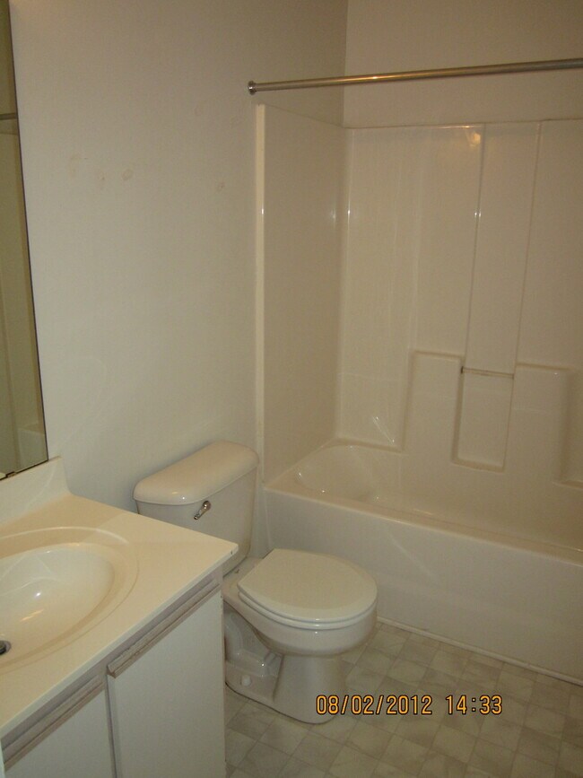 Photo - 106 Pinegrove Ct