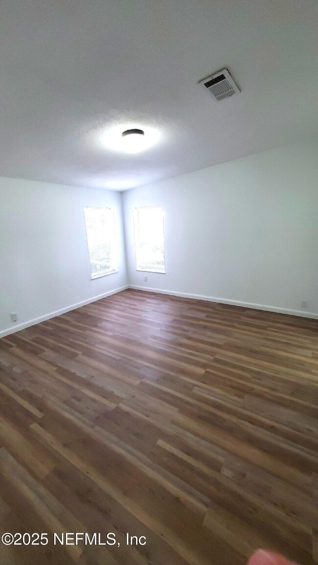 Photo - 1718 Wright Ave