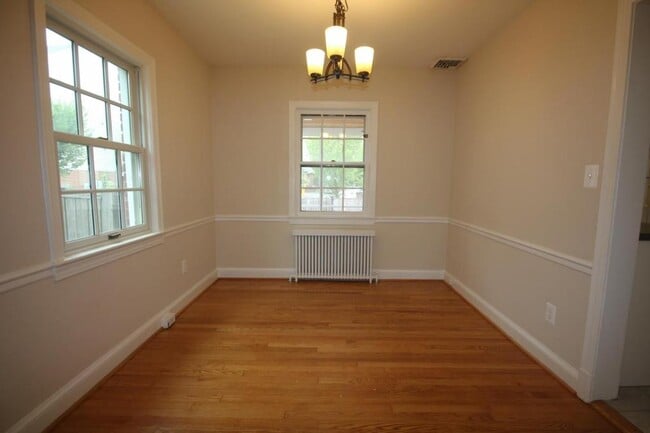 Photo - 712 N Oakland St
