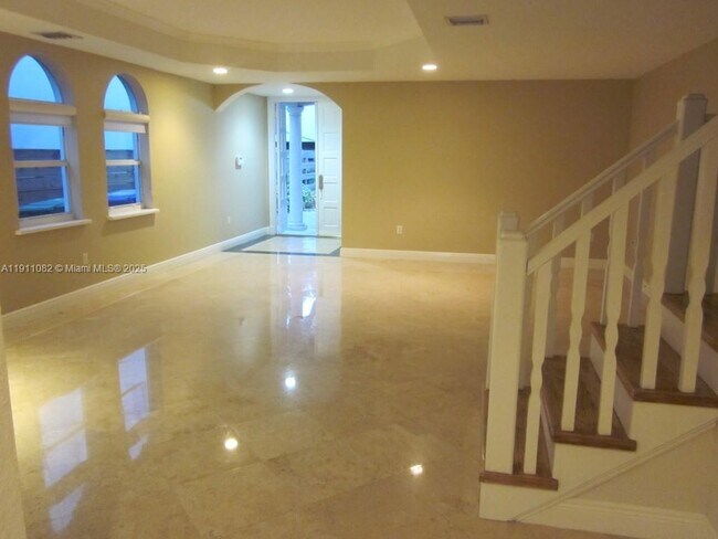 Photo - 2920 Catalina St