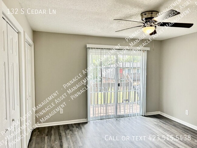 Photo - 132 S Cedar Ln