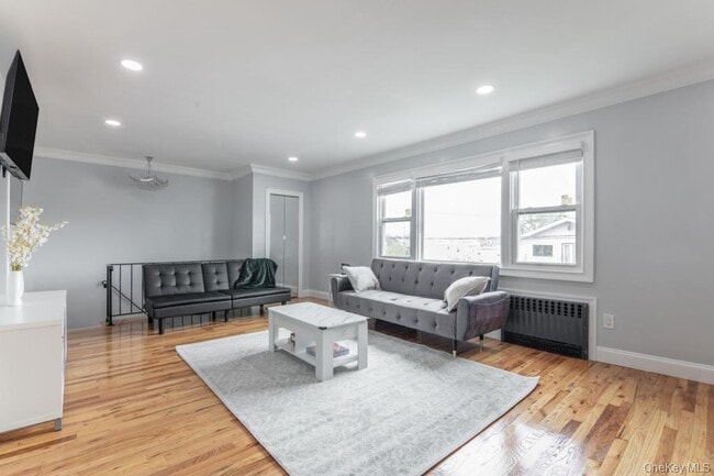 Photo - 146-41 224th St