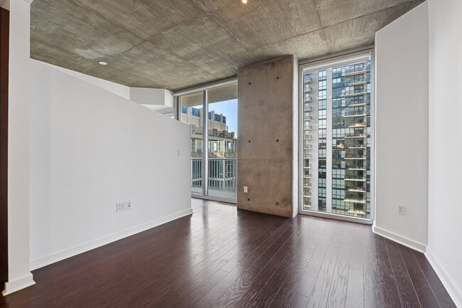 Photo - 855 Peachtree St NE