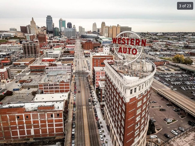 Photo - 2107 Grand Blvd Unidad 603