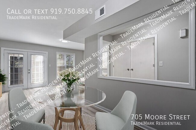 Photo - 705 S Moore St