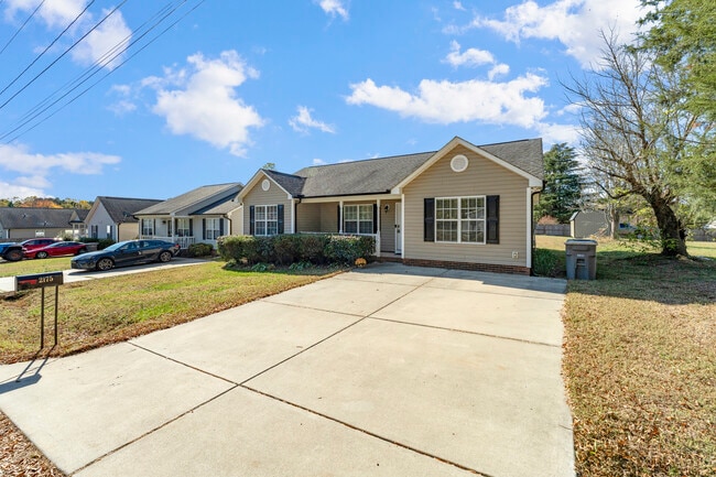 Building Photo - 2175 Glendale Ave