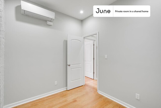 Room in Shared 3 bed/1 bath home in Upper East Side