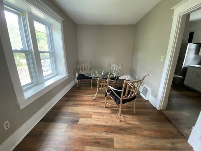 Photo - 2 WEEKS FREE RENT! Kenmore Charmer: 2 Bedr...