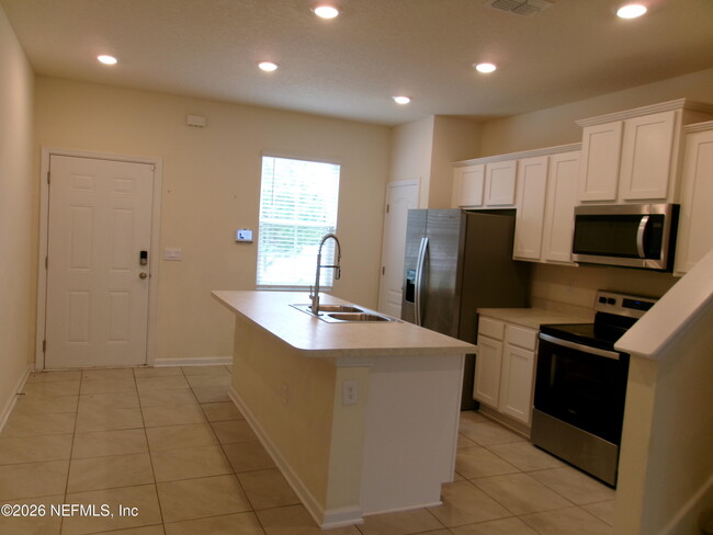 508 Running Wds St