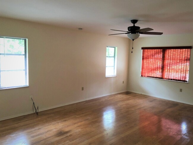 Photo - 2387 Datura St